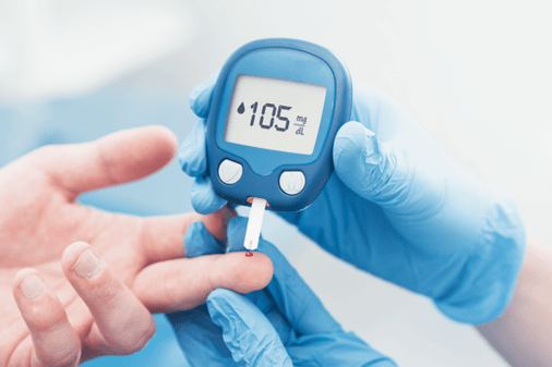 Aumentare il livello di glucosio nel plasma sanguigno nel diabete mellito